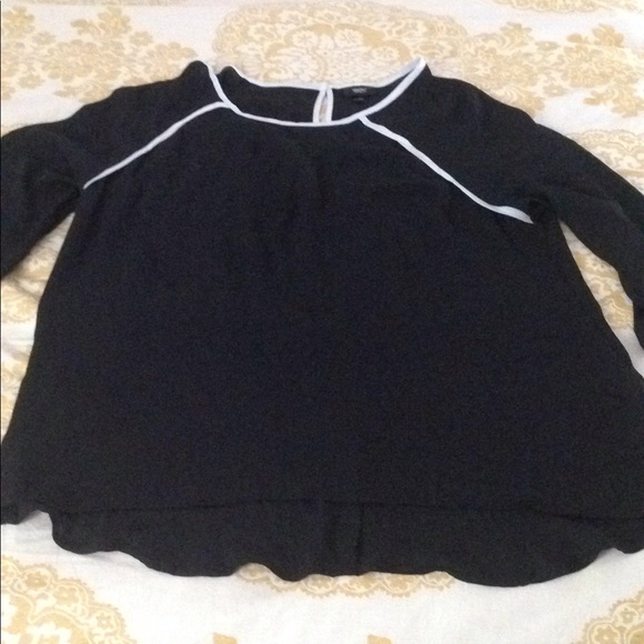 ❤️4 for $20❤️💰💰Sheer Black and White Blouse - Picture 1 of 2